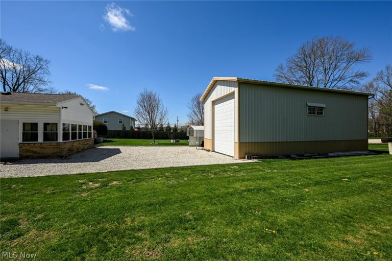 1791 Sunline Drive, Mogadore, OH - Photo 4