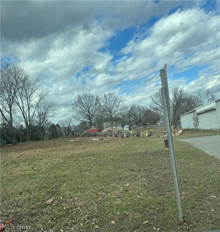 44972 Crestview Road, Columbiana, OH, 44408