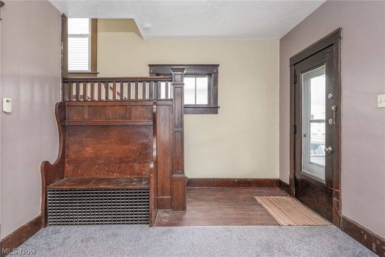 914 Delia Avenue, Akron, OH - Photo 4