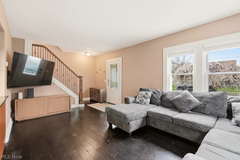 212 Marguerite Avenue, Cuyahoga Falls, OH - Photo 5