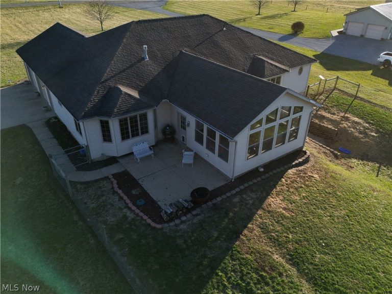 9280 Rochester Road, Minerva, OH - Photo 4