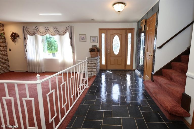 268 Kingsview Drive, Weirton, WV - Photo 5