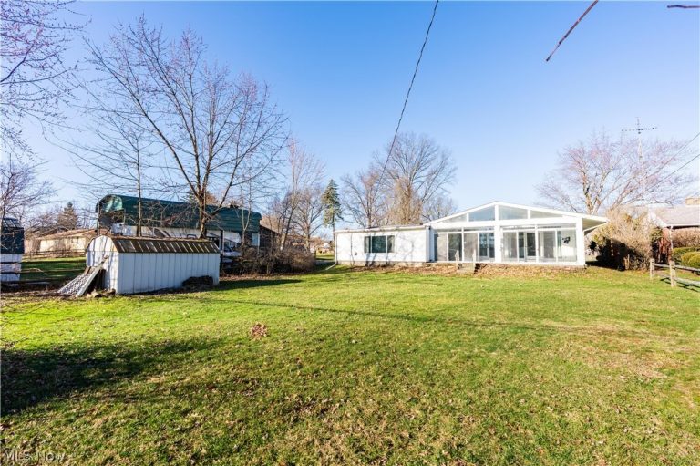 1718 Fernwood Boulevard, Alliance, OH - Photo 4