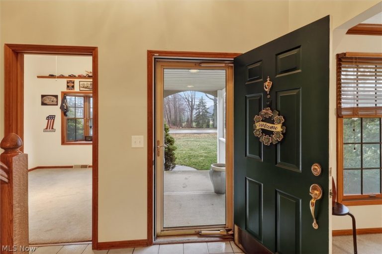648 Landerwood Lane, Avon Lake, OH - Photo 5