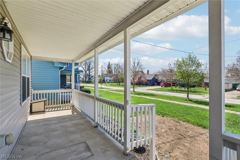 348 High Street, Berea, OH - Photo 3