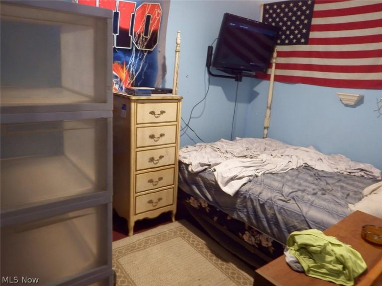 122 Pleasant Street, New Lexington, OH - Photo 6