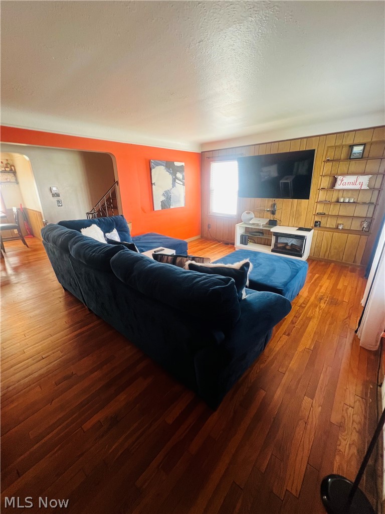 21300 Wilmore Avenue, Euclid, OH - Photo 2