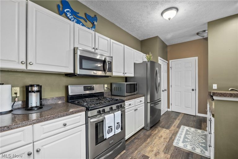224 Marina, Lorain, OH - Photo 6