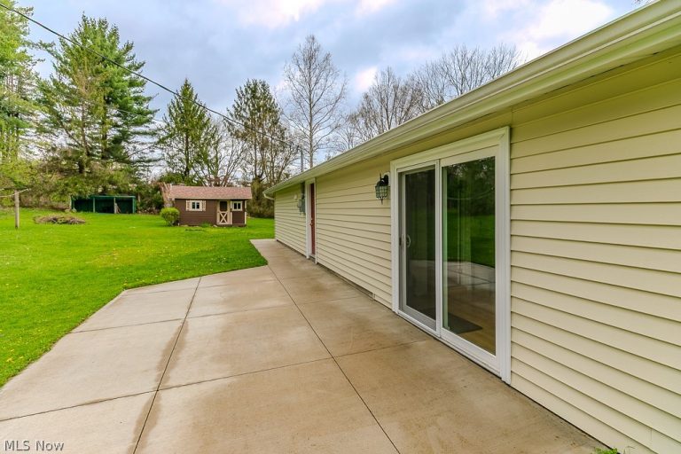 18890 Maplewood Lane, Chagrin Falls, OH - Photo 5