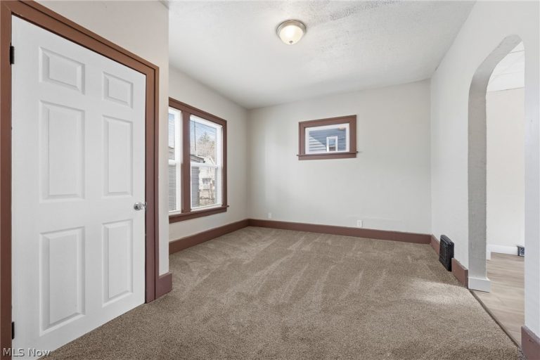 1136 Smith Avenue, Canton, OH - Photo 6