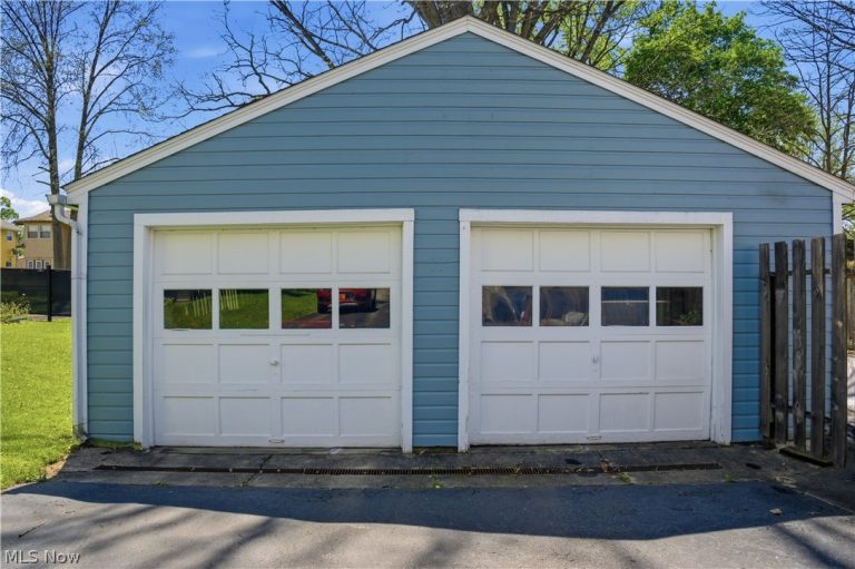 323 Prospect Street, Girard, OH - Photo 4