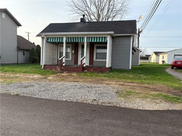 237 Race Avenue, Byesville, OH, 43723