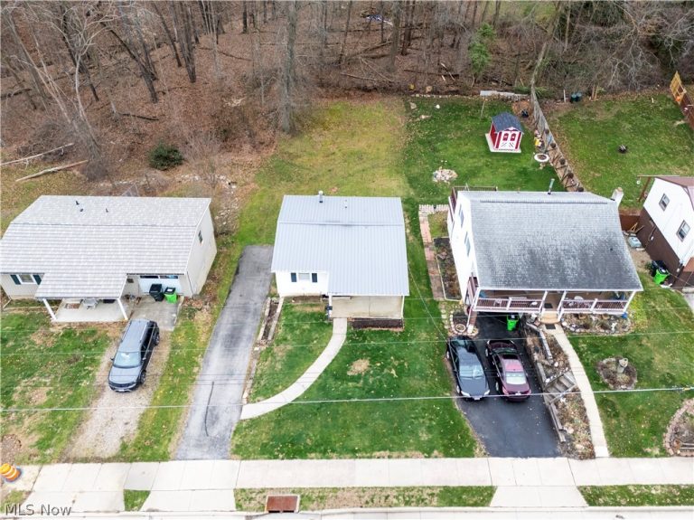 165 hickin Avenue, Rittman, OH - Photo 2