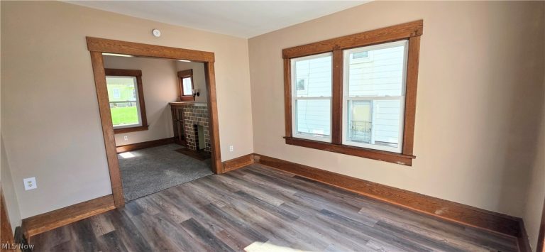 1017 Clinton Avenue, Canton, OH - Photo 4