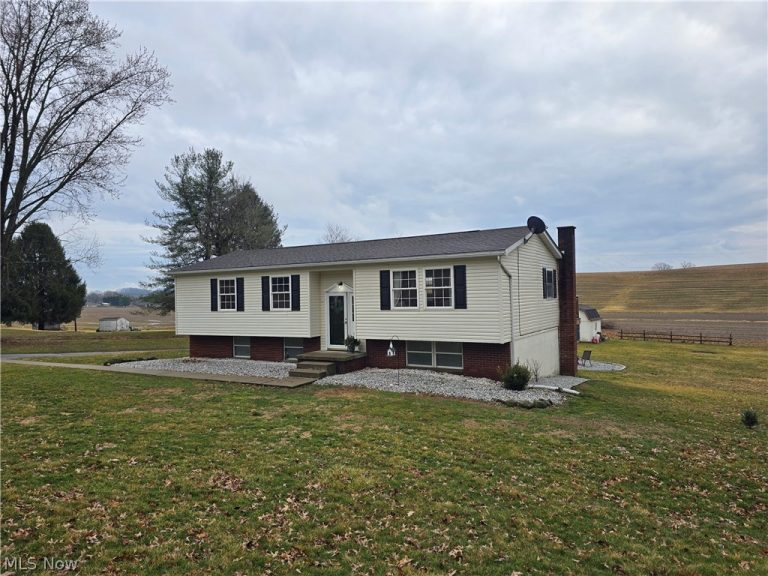25471 Township Road 192, Coshocton, OH - Photo 2