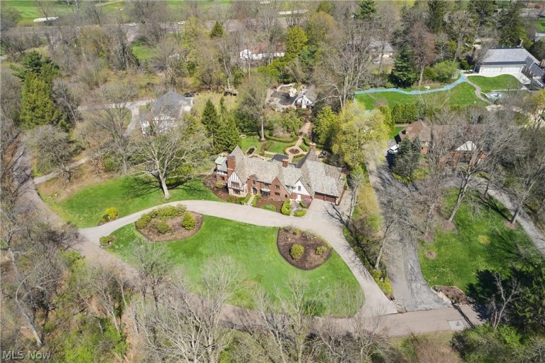 69 Fairlawn Boulevard, Akron, OH - Photo 2