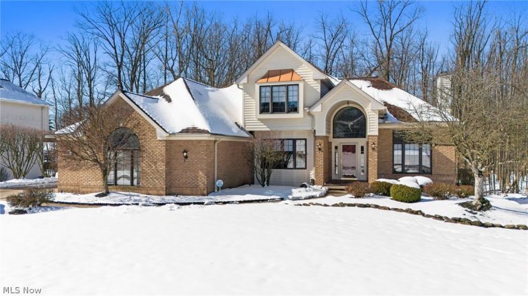 11148 Hempstead Lane, North Royalton, OH - Photo 2