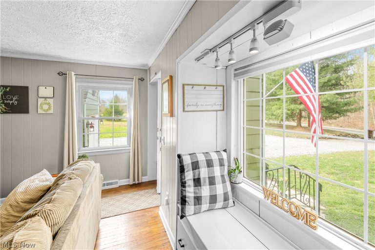 3456 Phalanx Mills Herner Road, Southington, OH - Photo 6