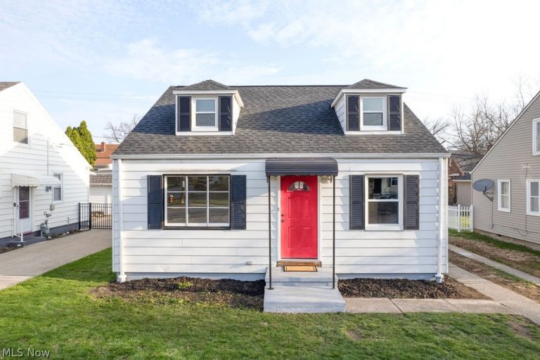 14732 Grapeland Avenue, Cleveland, OH - Photo 2