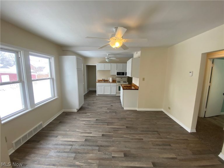 8221 Grand Division Avenue, Cleveland, OH - Photo 2