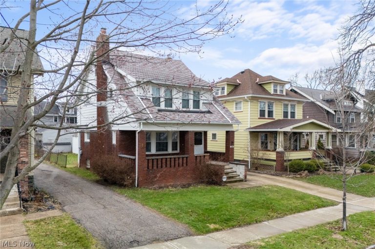 1284 Jackson Avenue, Lakewood, OH - Photo 3