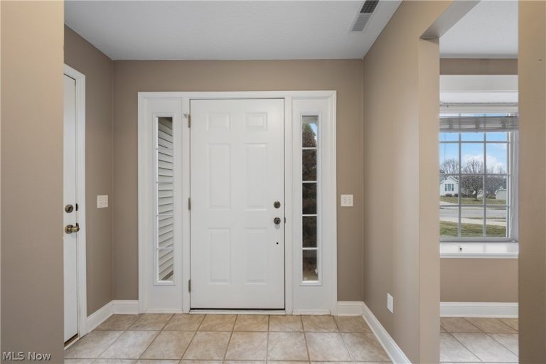 1458 Chesapeake Avenue, Louisville, OH - Photo 2