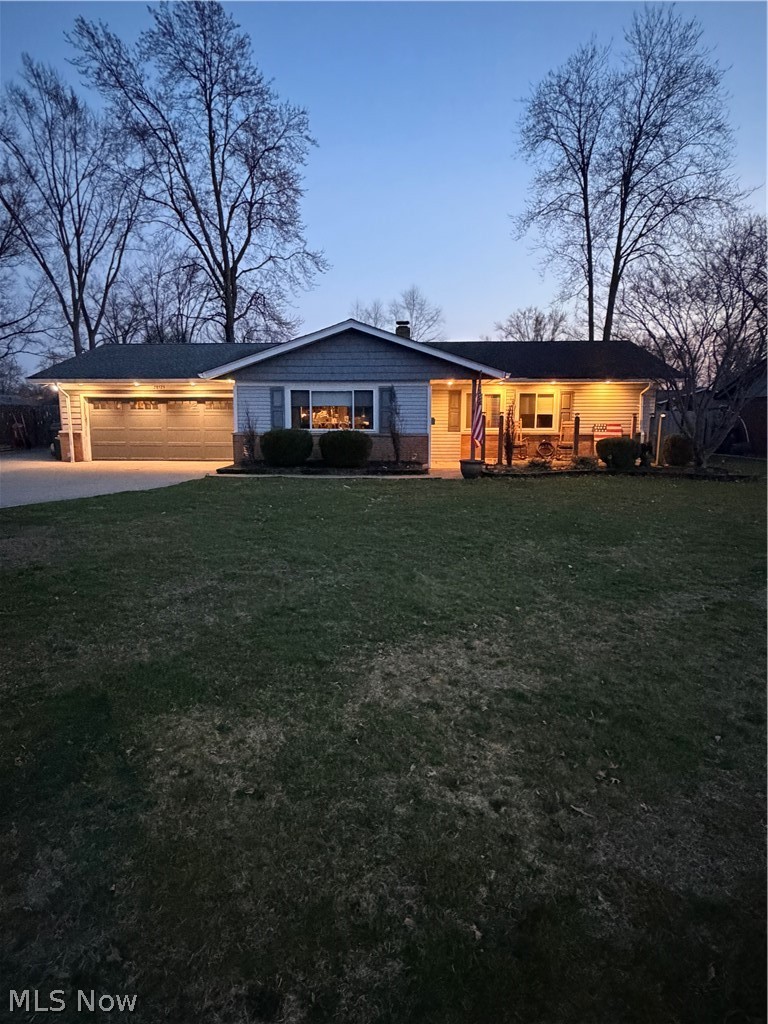 28575 Holly Drive, North Olmsted, OH - Photo 2