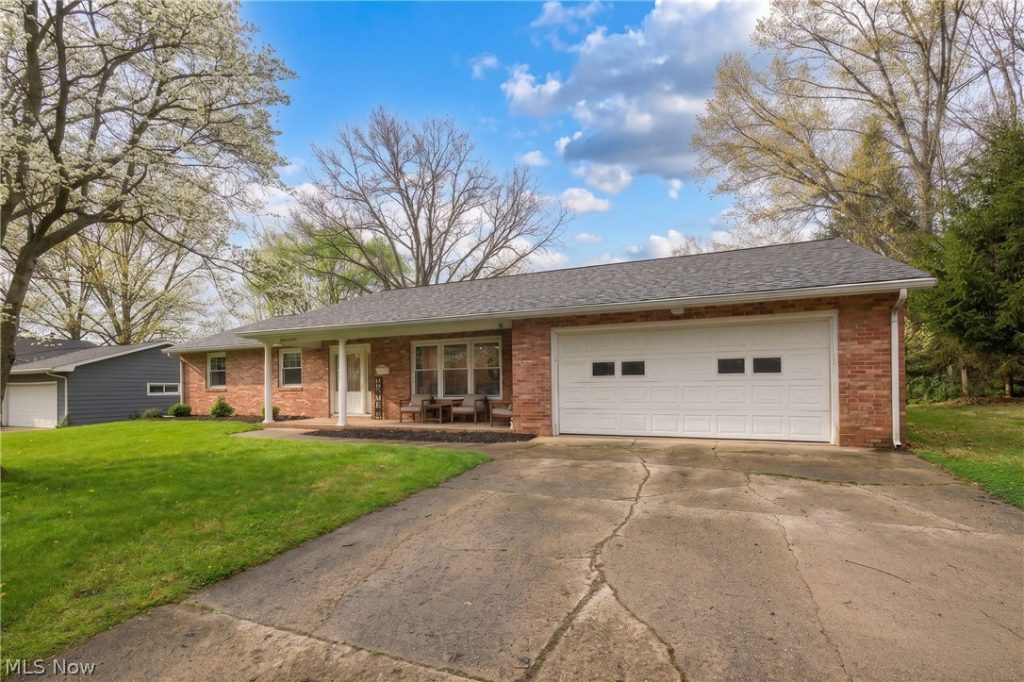 819 5th Street, Dover, OH