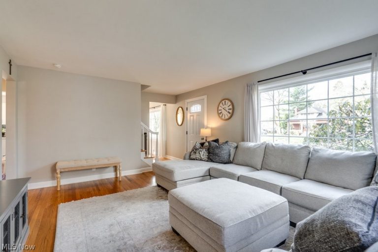 233 Kenilworth Drive, Akron, OH - Photo 8