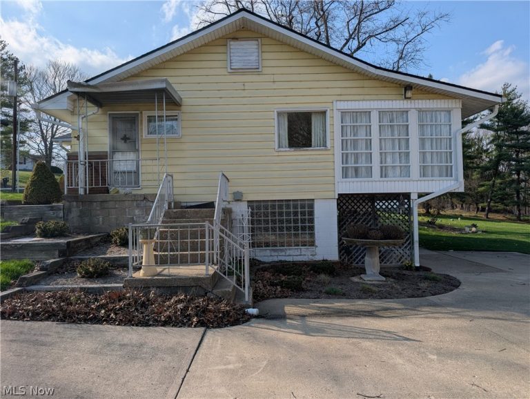 5721 Skyline Drive, Cambridge, OH - Photo 3