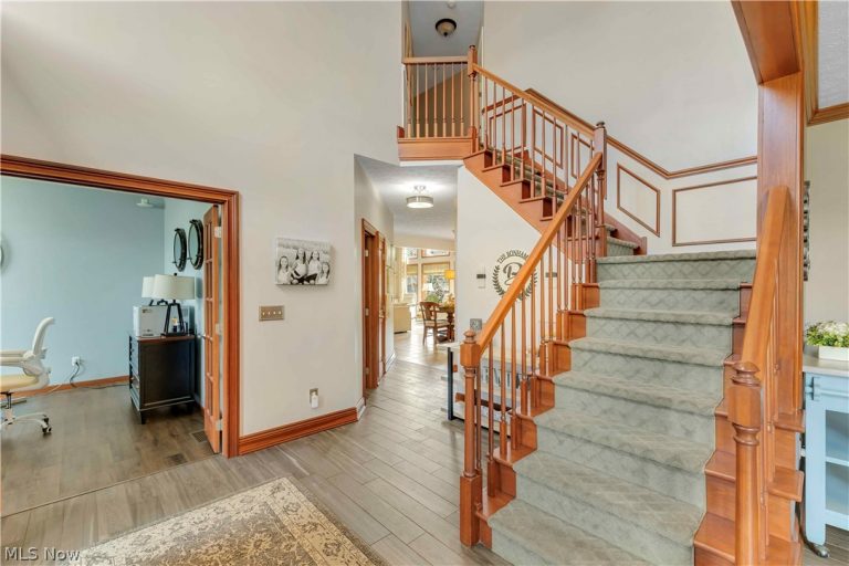 32811 Saint James Trail, Avon, OH - Photo 5