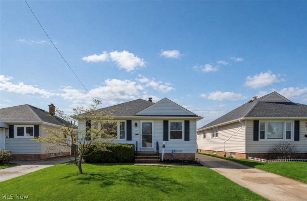 3003 Park Drive, Parma, OH