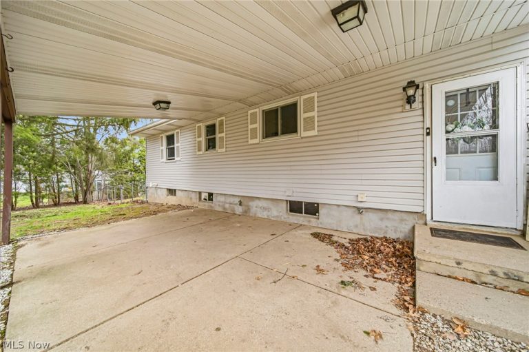 2535 Sears Road, Stow, OH - Photo 5