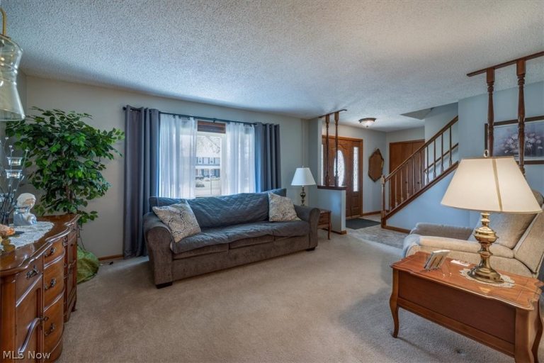 14272 Hartford Drive, Strongsville, OH - Photo 6
