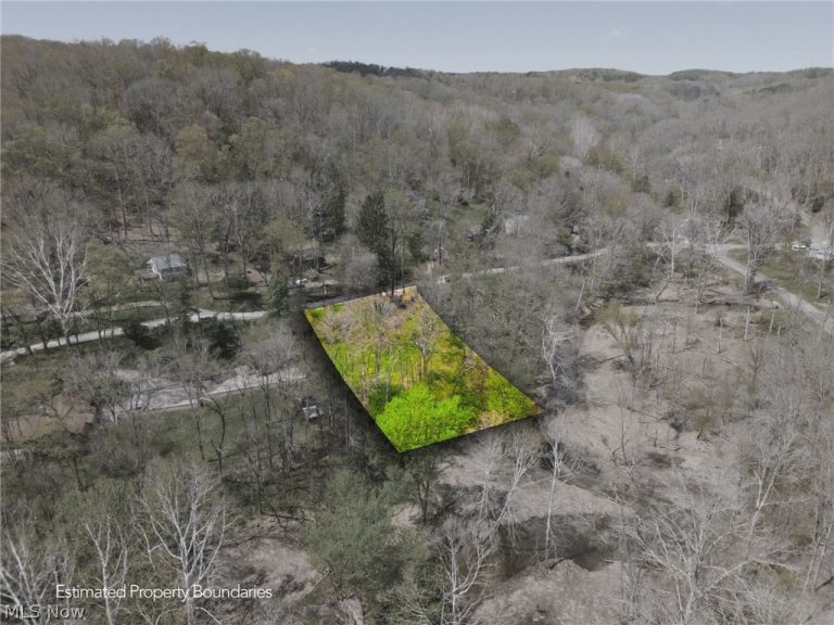 7166 Dove Road, Carrollton, OH, 44615