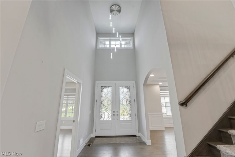 26650 Hurlingham Road, Beachwood, OH - Photo 5