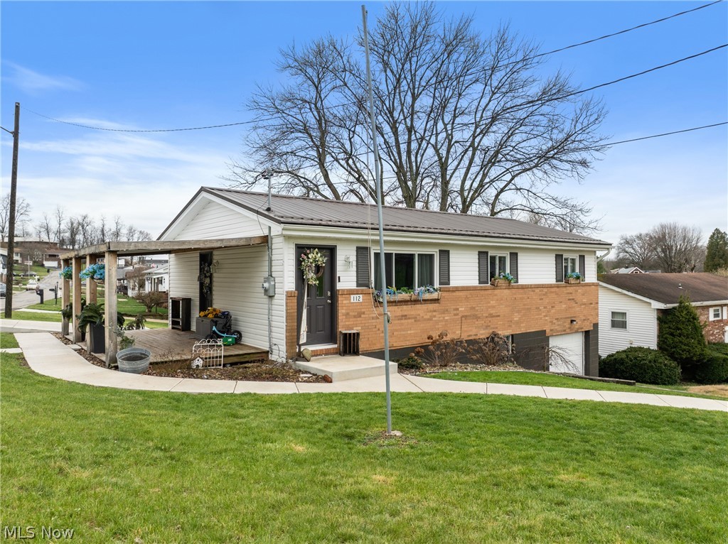 112 Parkview Drive, Wintersville, OH