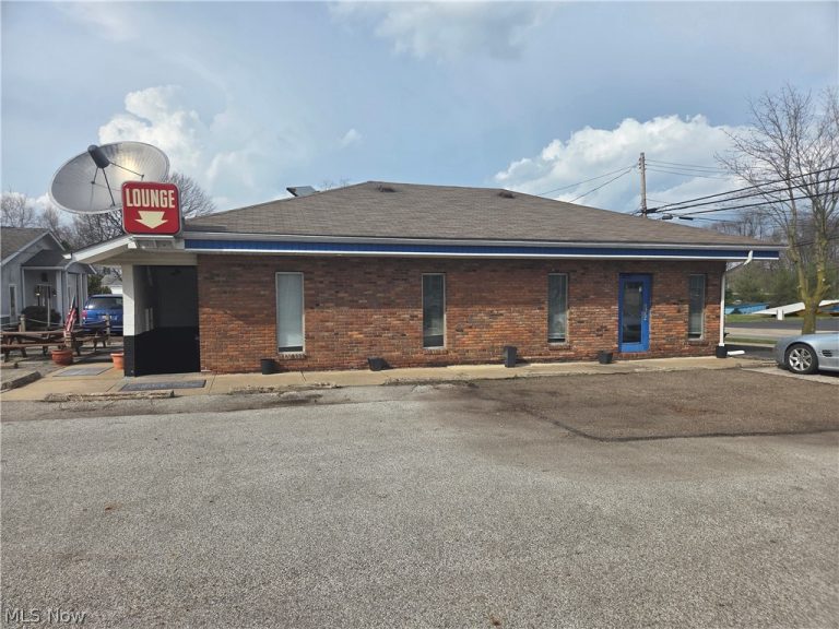 70 Cleveland Avenue, Mogadore, OH, 44260
