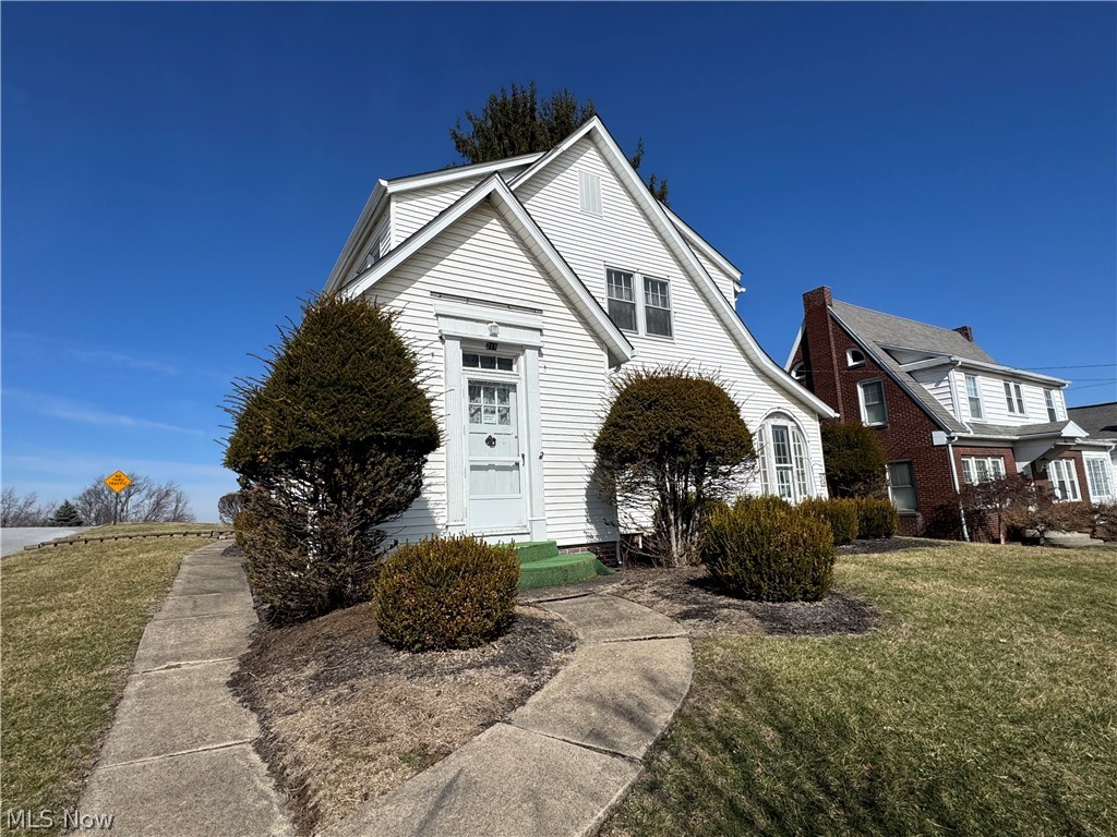 211 Main Street, St Clairsville, OH
