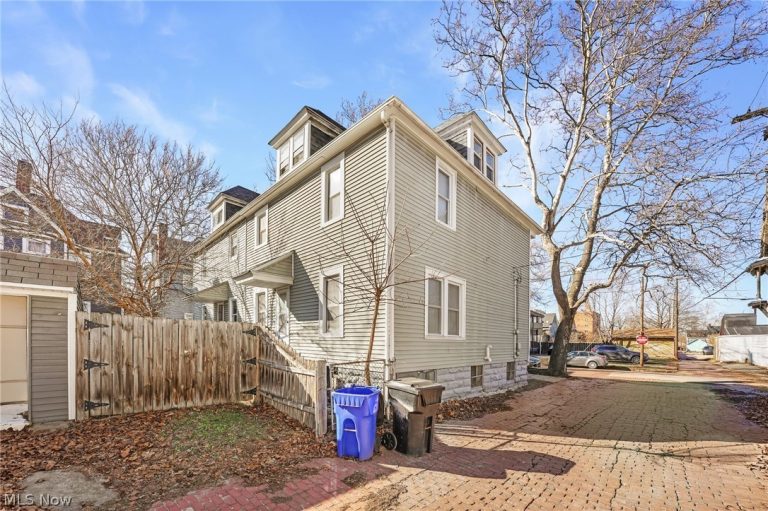 1303 Castle Avenue, Cleveland, OH - Photo 4