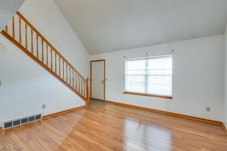 5223 Queen Ann Way, Painesville, OH - Photo 4