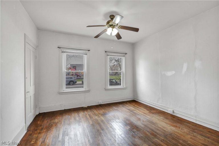 2815 Monroe Avenue, Cleveland, OH - Photo 5