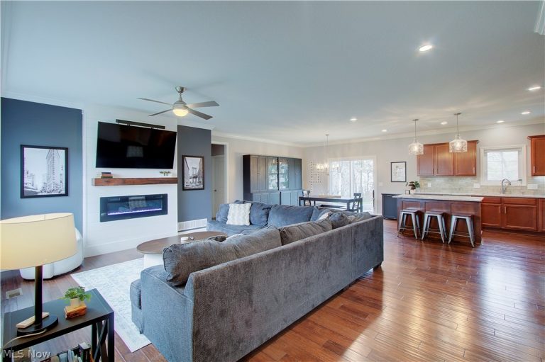 2594 Carlton Street, North Canton, OH - Photo 5