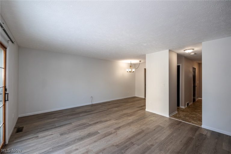 3805 Laurel Road, Brunswick, OH - Photo 8