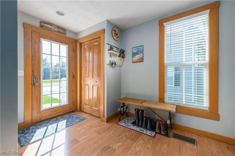 686 Perry Street, Vermilion, OH - Photo 5