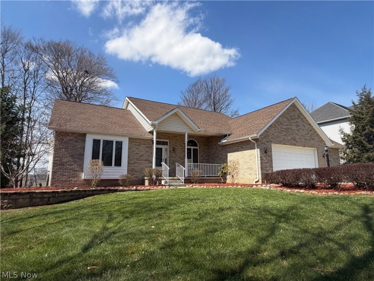 866 Lawrence Drive, Wadsworth, OH - Photo 2