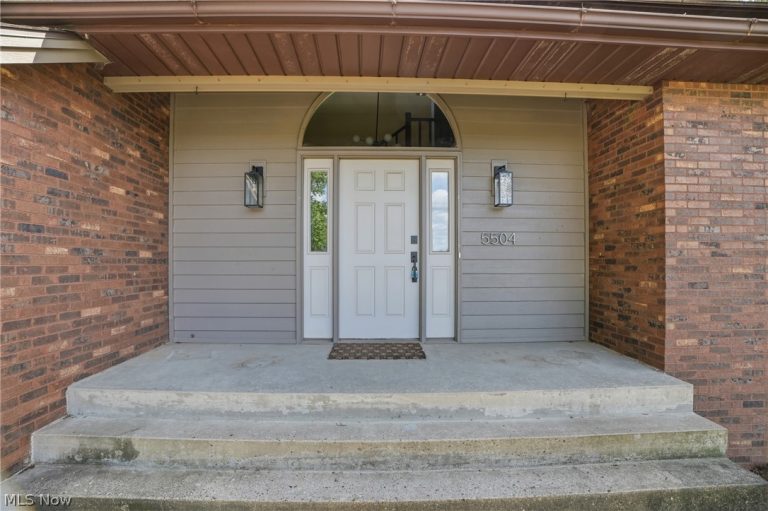 5504 13th Avenue, Vienna, WV - Photo 3