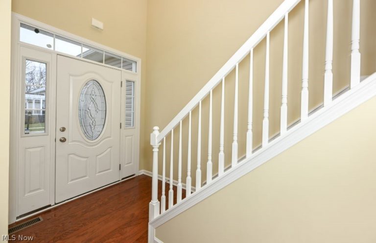3784 Firethorn Drive, Aurora, OH - Photo 3