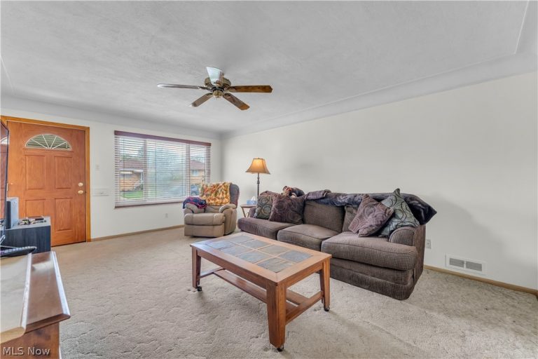 3023 Norris Avenue, Parma, OH - Photo 4