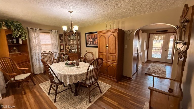 3800 Hanlin Way, Weirton, WV - Photo 3